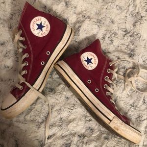 Maroon converse